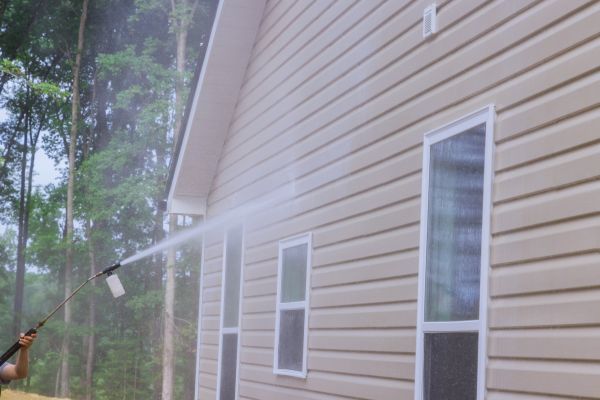 House Washing in Salem
