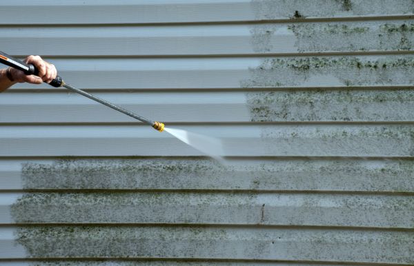 House Pressure Cleaning in Salem