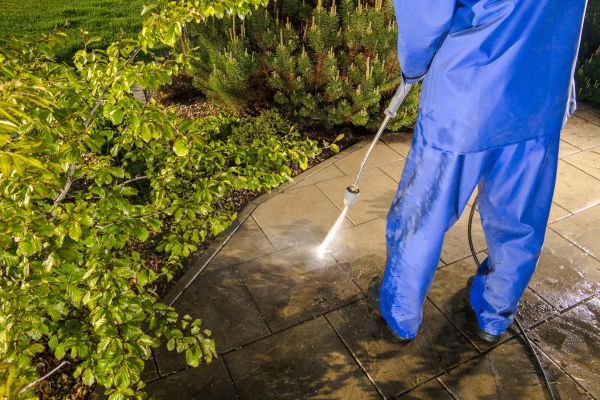 Hardscape Cleaning in Salem