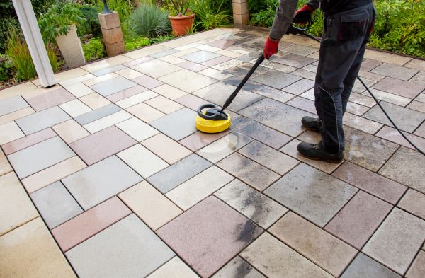 Patio Washing in Salem