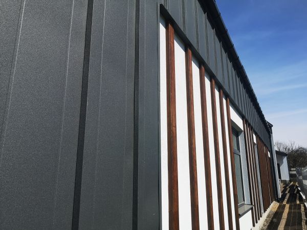 Aluminum Siding Power Washing in Salem