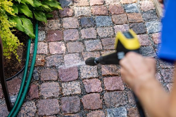 Paver Sidewalk Cleaning in Salem