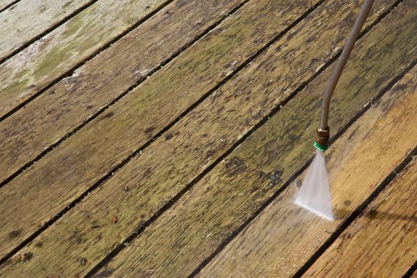 Deck Mold Removal in Salem