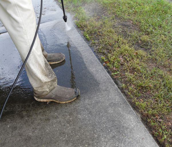 Concrete Slab Powerwashing in Salem